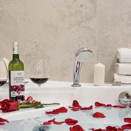 Lavie Maison Ac Hot Tub Montmartre *