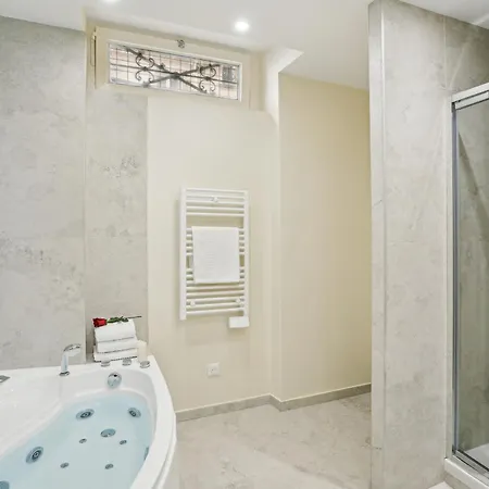 Apartment Lavie Maison Ac Hot Tub Montmartre *