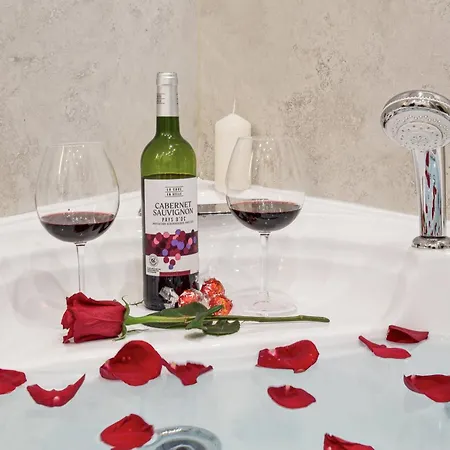 Lavie Maison Ac Hot Tub Montmartre *